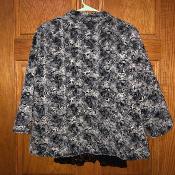 Chico’s Faux Fur Jacket Sz L - EUC - Picture 5 of 6